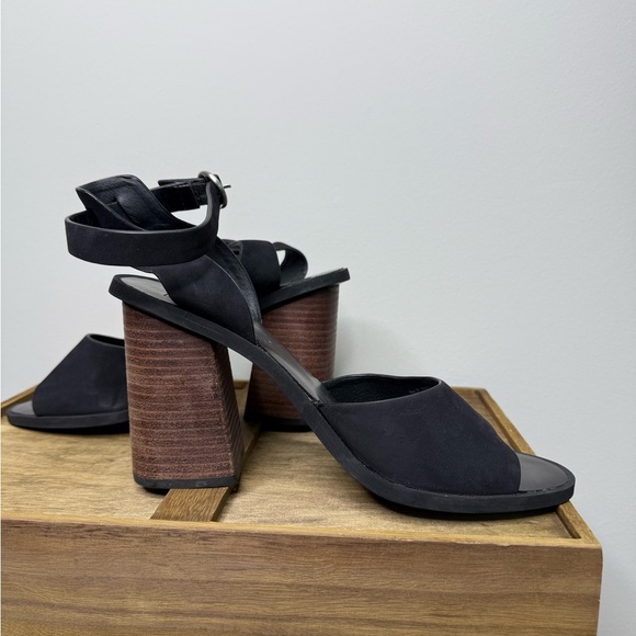 Dolce Vita Aaliyah Block Heel Sandals Leather Black Strap Womens Size 10 EUC - Picture 10 of 10